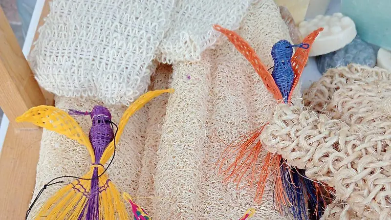 ARTESANOS-ARTE LOCAL